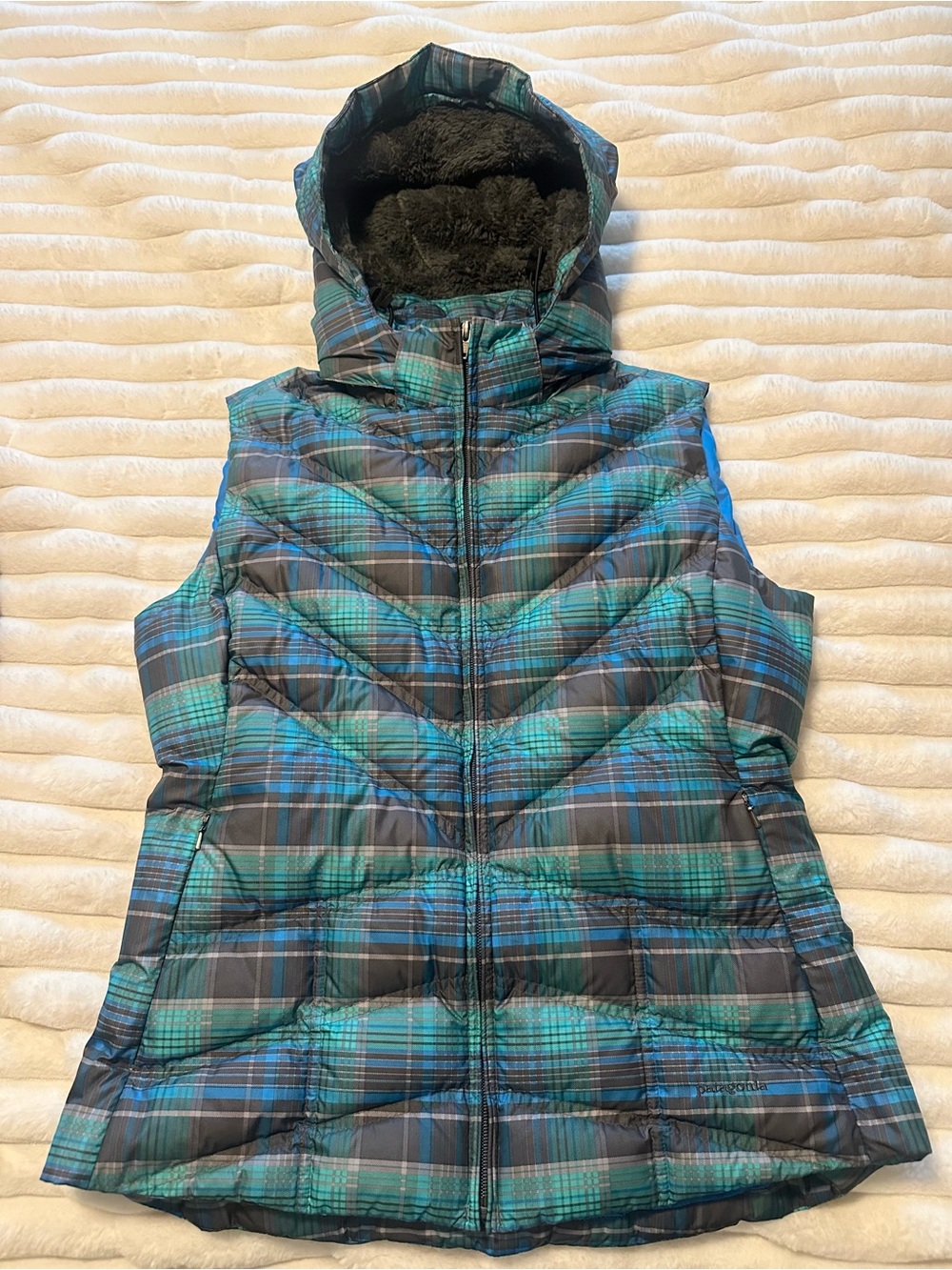 Patagonia Teal and Black Plaid Quilted Hooded Vest - Large